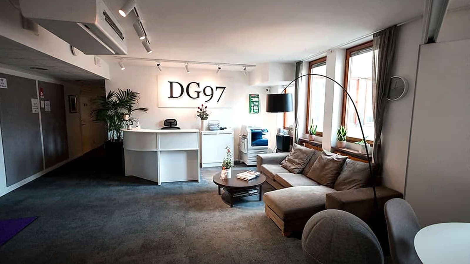 Ljus reception på DG97 Kontorshotell, Drottninggatan 97